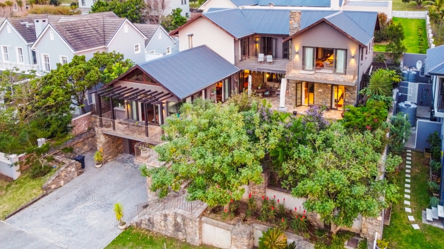 5 Bedroom Property for Sale in Kraaibosch Manor Western Cape